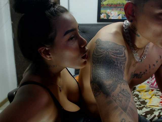 Live sex webcam photo for AngelAnMonicA #269301926