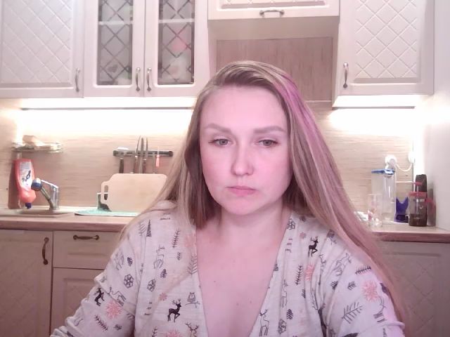 Live sex webcam photo for JaneGrey111 #269309899