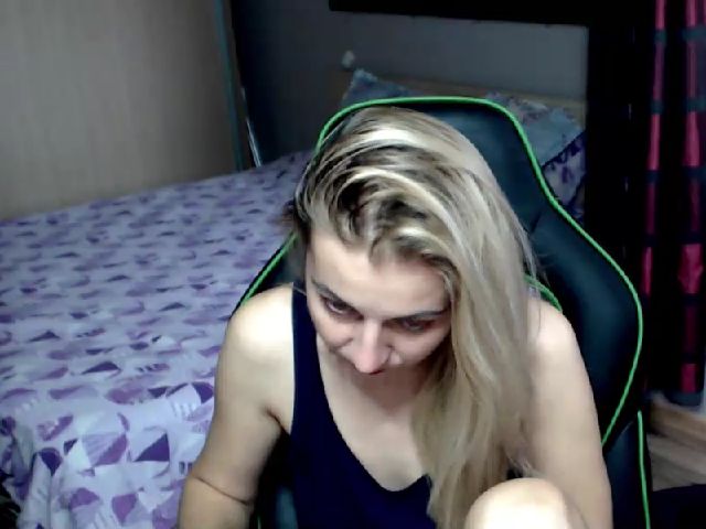 Live sex webcam photo for MirabelaSweet #269302836