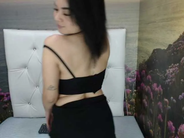 Live sex webcam photo for JuliaReeves #269306318