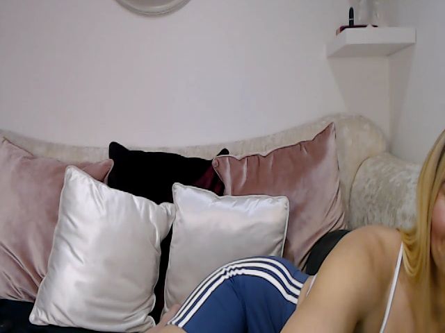 Live sex webcam photo for innocentSamx #269312065