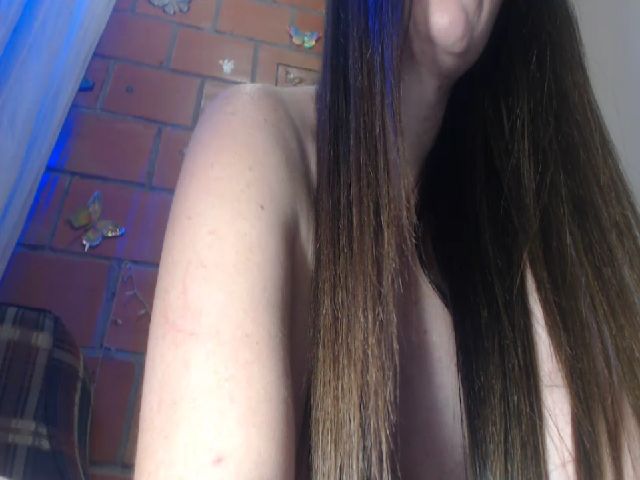 Live sex webcam photo for Wetjannisx #269315151