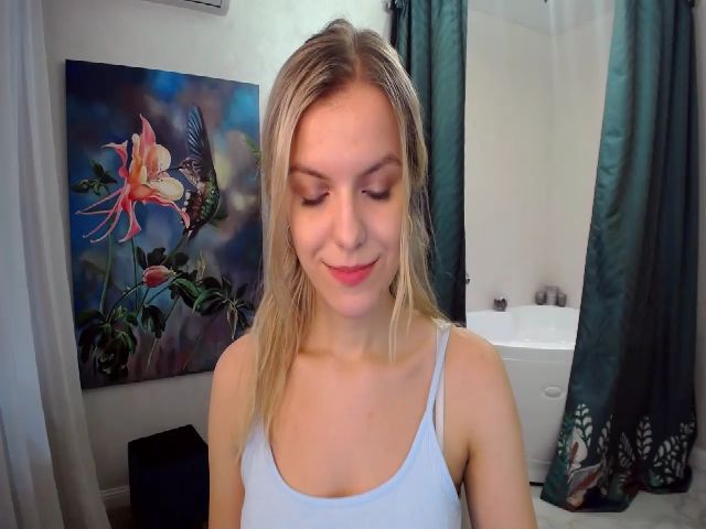 Live sex webcam photo for SolveMysecret #269303022