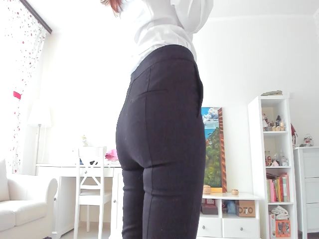 Live sex webcam photo for SweetLeeps_ #269300572