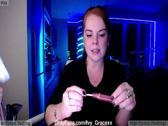 Live sex webcam photo for IvyGrace #269301080