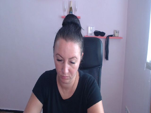 Live sex webcam photo for LexiFox_ #269304322