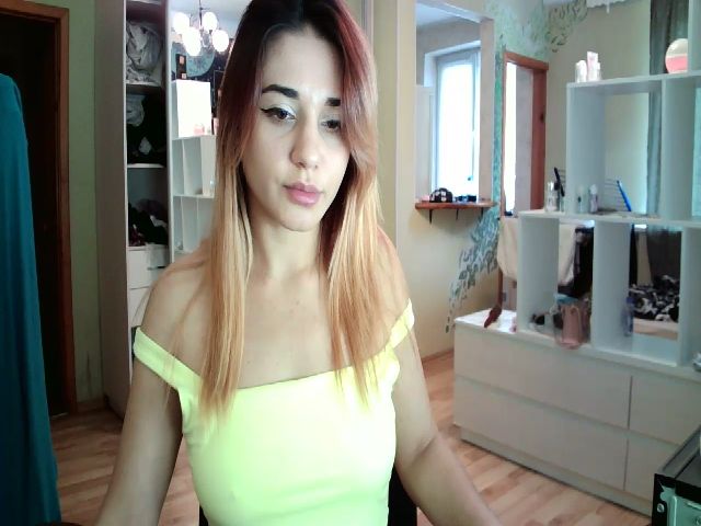 Live sex webcam photo for Lexy_hott #269304416