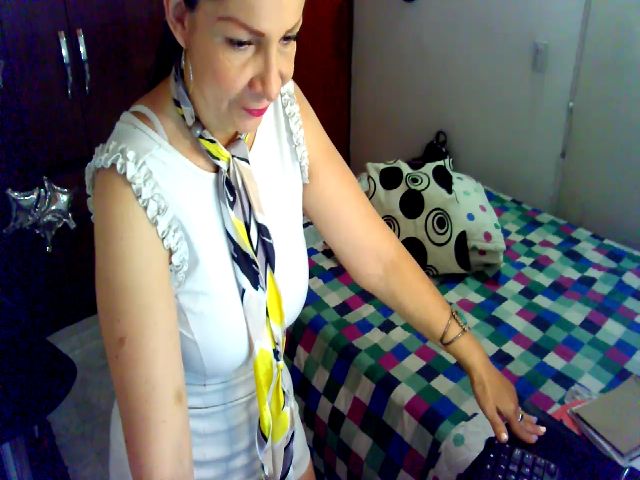 Live sex webcam photo for Milfsexy_ #269300983