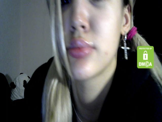 Live sex webcam photo for MyyDream #269312503