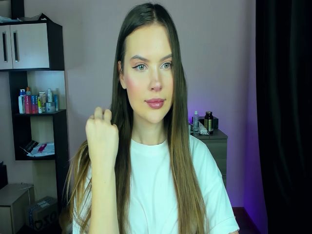 Live sex webcam photo for Daisymarly #269299651