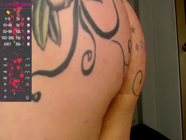 Live sex webcam photo for Klumstars #269304945