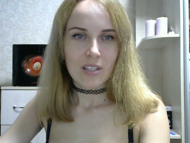 Live sex webcam photo for TrisMery #269306680