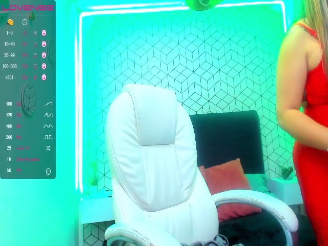 Live sex webcam photo for Lunahot48 #269307818