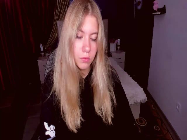 Live sex webcam photo for BrownieFay #269313321