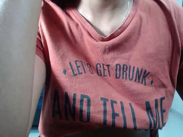 Live sex webcam photo for JOLIE_ABALO #269303322