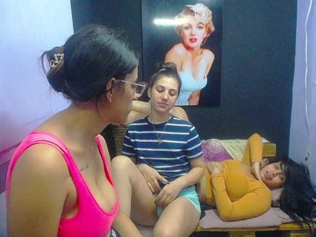 Live sex webcam photo for xxxbitcheshot #269302055