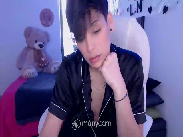 Live sex webcam photo for Laura_R23 #269309312