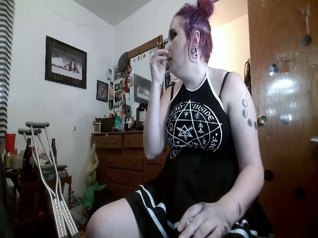 Live sex webcam photo for Weetziebabe #269308683