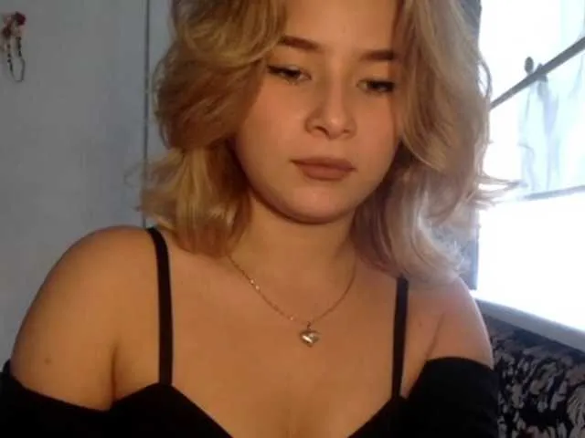 Live sex webcam photo for GraceXhoney #269306378