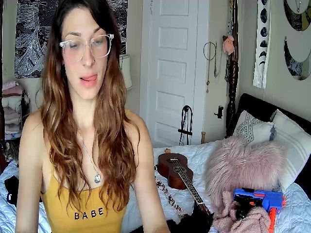 Live sex webcam photo for RumiBastet #269308824