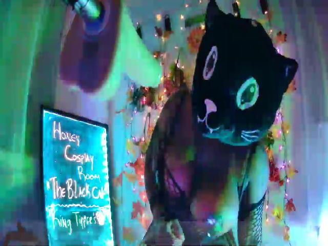 Live sex webcam photo for Honey_0811 #269300399