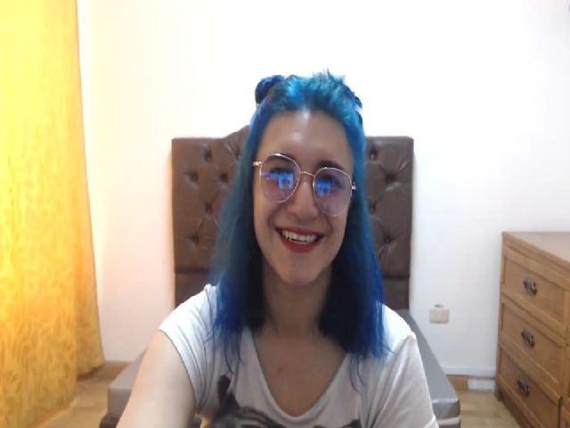 Live sex webcam photo for Carolinforbes #269313263
