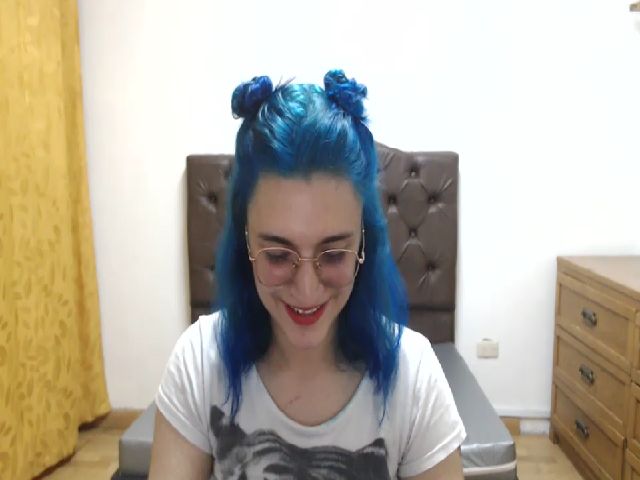 Live sex webcam photo for Carolinforbes #269315124