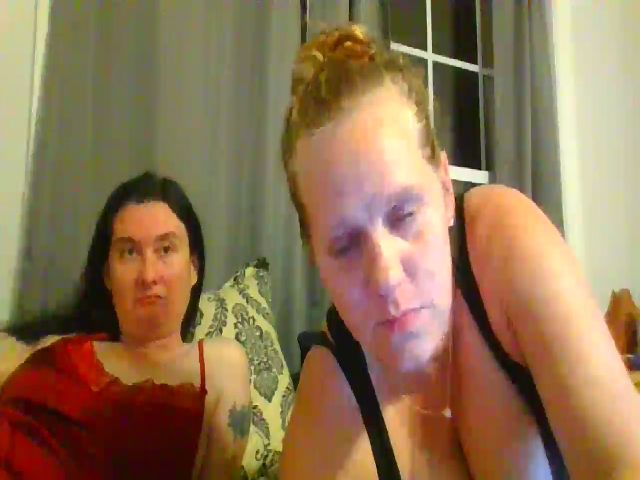 Live sex webcam photo for HarleyStar82 #269300960