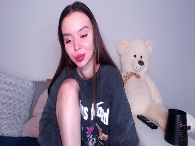 Live sex webcam photo for AliceSkye #269306687