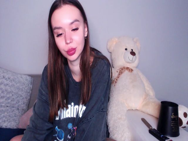 Live sex webcam photo for AliceSkye #269307312