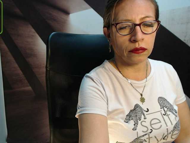 Live sex webcam photo for maturehot-1 #269325238