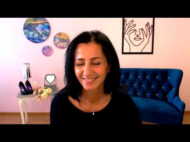 Live sex webcam photo for EruEru #269320596