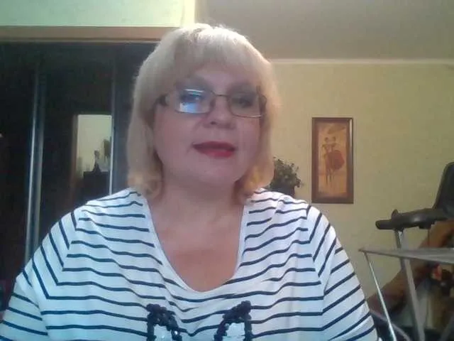 Live sex webcam photo for LOLA88888 #269329663