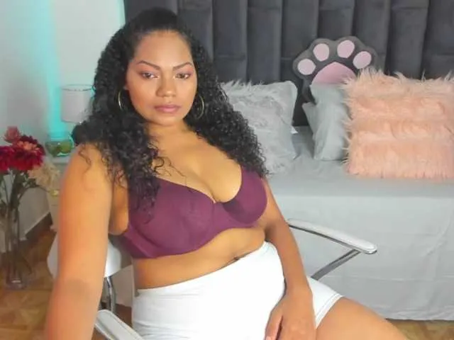 Live sex webcam photo for Lupe-blue #269320147