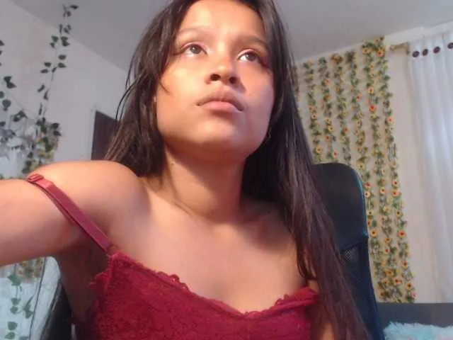 Live sex webcam photo for Little-Star #269330942