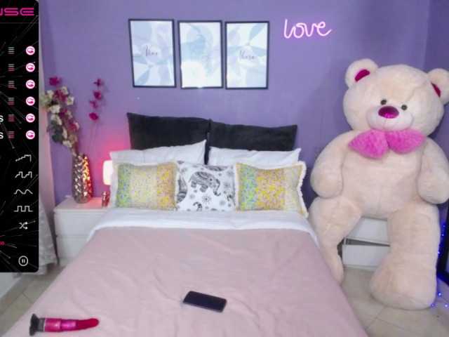 Live sex webcam photo for camihotlegs #269320754