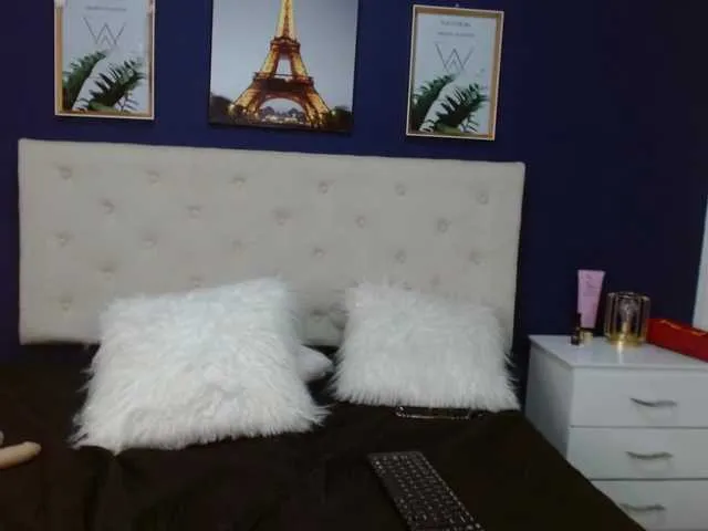 Live sex webcam photo for Zafiro08 #269316128