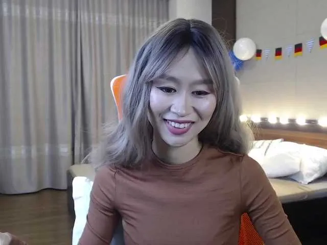 Live sex webcam photo for LiuSeon #269324775