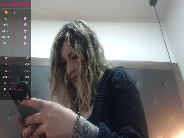 Live sex webcam photo for AnaSaenz #269332007