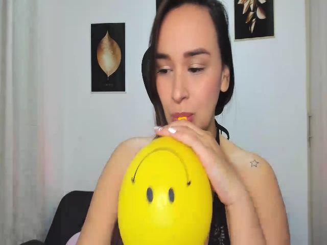 Live sex webcam photo for PaulinaSoler #269334303