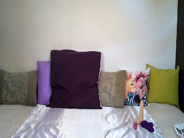 Live sex webcam photo for EmilyZest777 #269318816