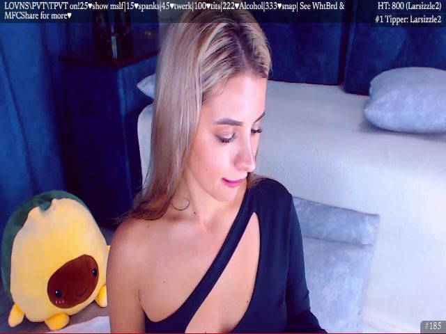 Live sex webcam photo for Babe_on #269319452