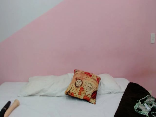 Live sex webcam photo for Sarajoness_ #269333733