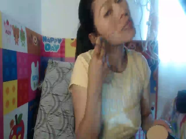 Live sex webcam photo for CHILENITAHOT #269327886