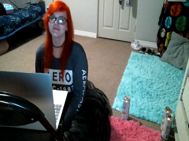 Live sex webcam photo for FloraSky #269317897