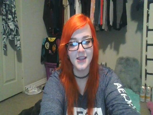 Live sex webcam photo for FloraSky #269319545