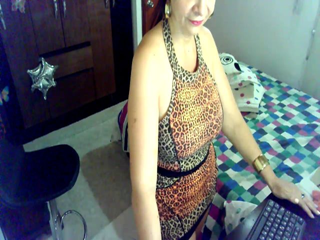 Live sex webcam photo for Milfsexy_ #269321617