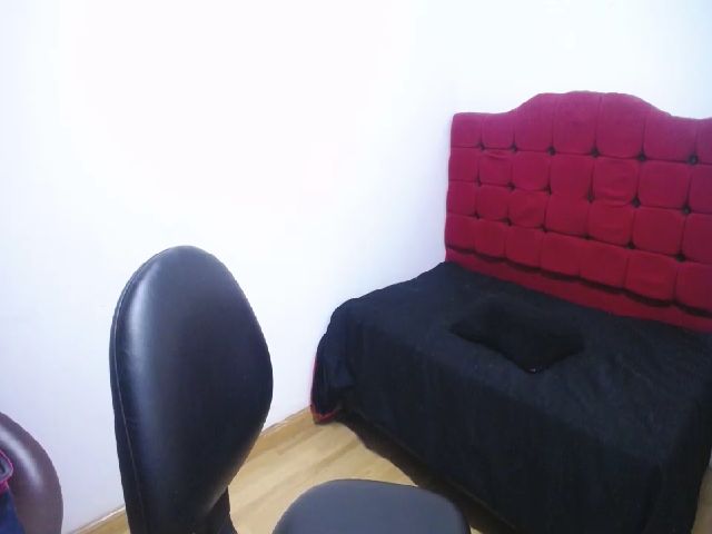 Live sex webcam photo for Britafox #269318988