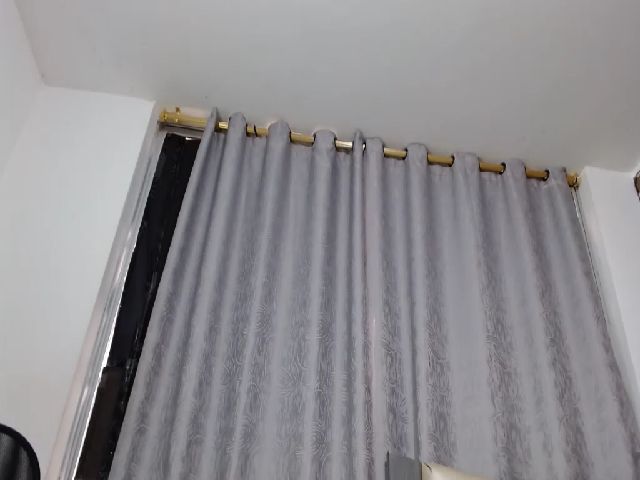 Live sex webcam photo for ScarletDsire #269327916