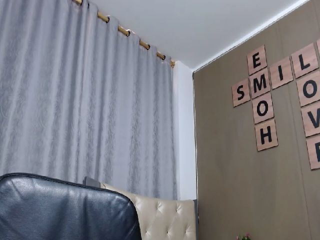 Live sex webcam photo for ScarletDsire #269328845